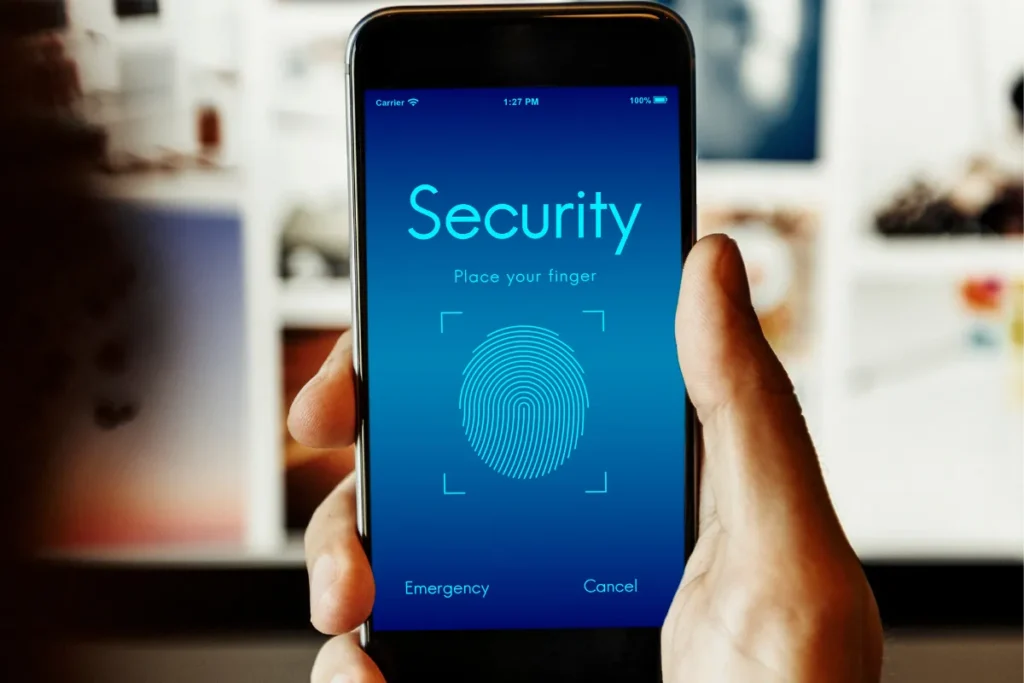 Celular Seguro e Protegido-imagem FREEPIK